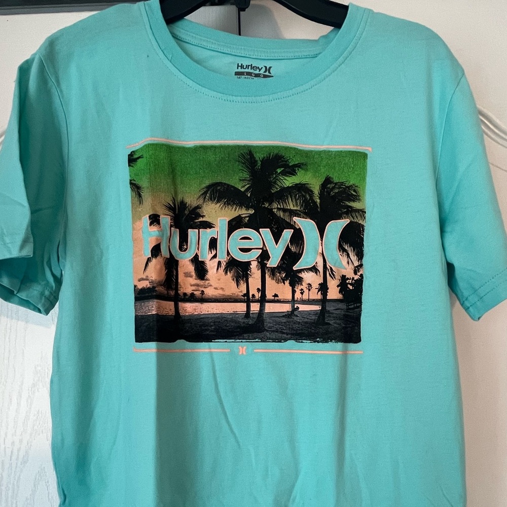 NWOT  Hurley T-Shirt, Youth Large